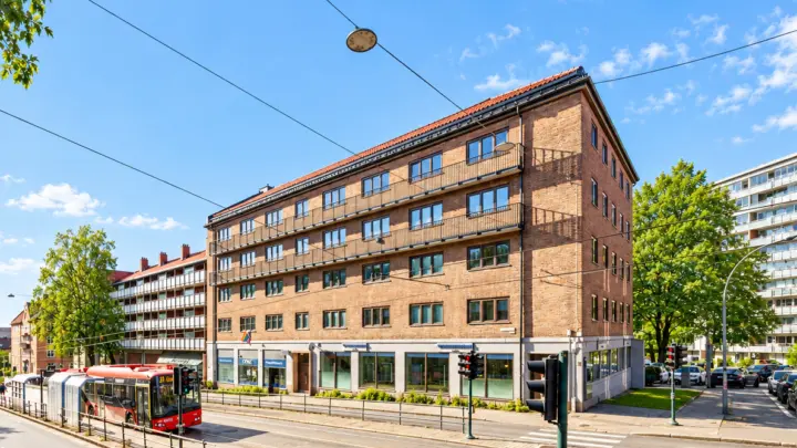 Carl Berner/Rosenhoff | Stort og moderne kontorlokale på gateplan - BTA ca. 280 kvm - Trikk og buss rett ved døren