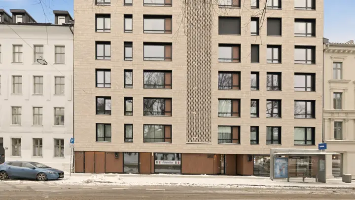 Grønland: Flott gateplanslokale på 44 kvm. Nytt i 2024 med god eksponering mot gaten.