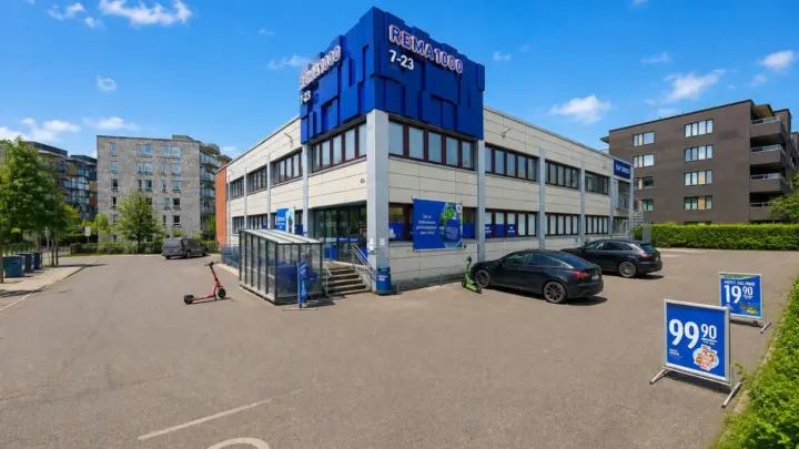 Hovin/Hasle: Ledig kombinasjonslokaler på 839 kvm BTA og lager i kjeller på 474 kvm BTA.