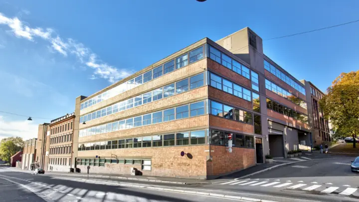 Moderne kontorlokaler med særpreg på 322 kvm BTA. rett ved Vulkan. Gunstige leiebetingelser!