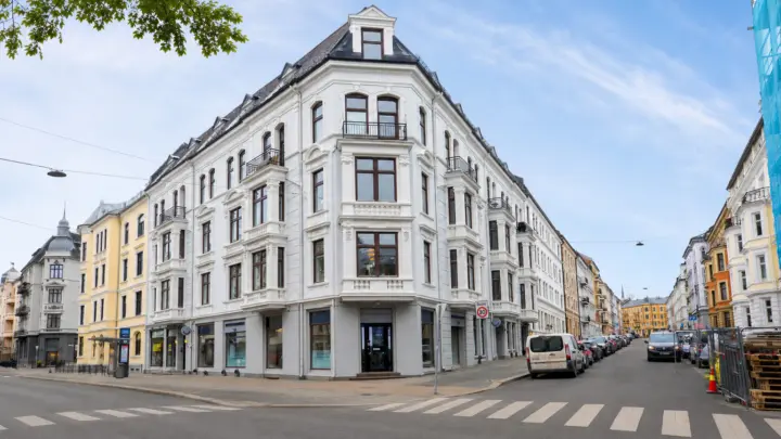 Sentralt på Frogner - Meget representative kontor- og forretningslokaler med god synlighet - BTA ca. 250 kvm.
