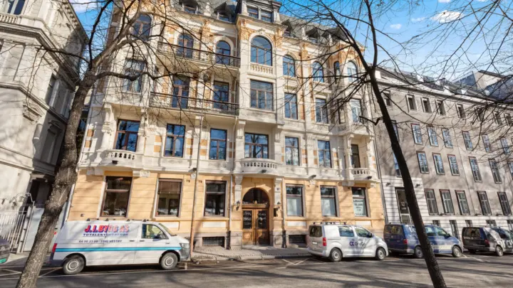 Sentrum/Kvadraturen: Representative kontorlokaler på 152 kvm BTA til leie.