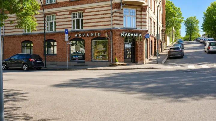 Vestkanttorget - Attraktivt hjørnelokale på gateplan til salgs.